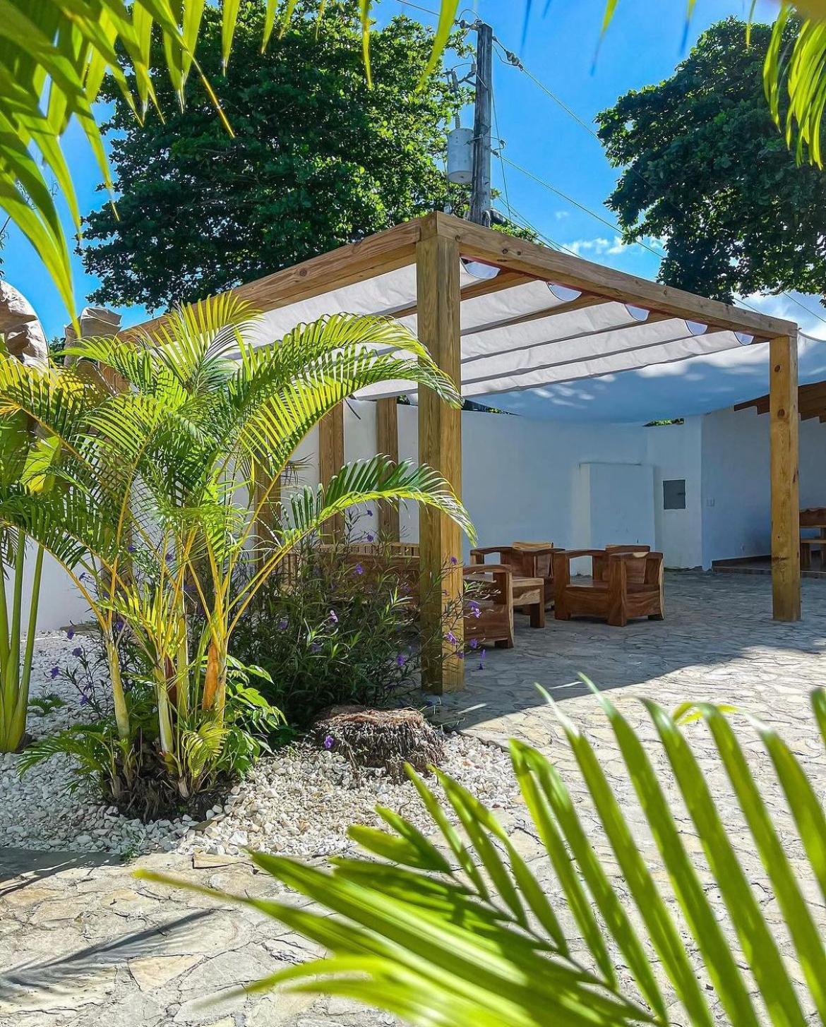 Hummingbird Cabarete Aparthotel Exterior photo